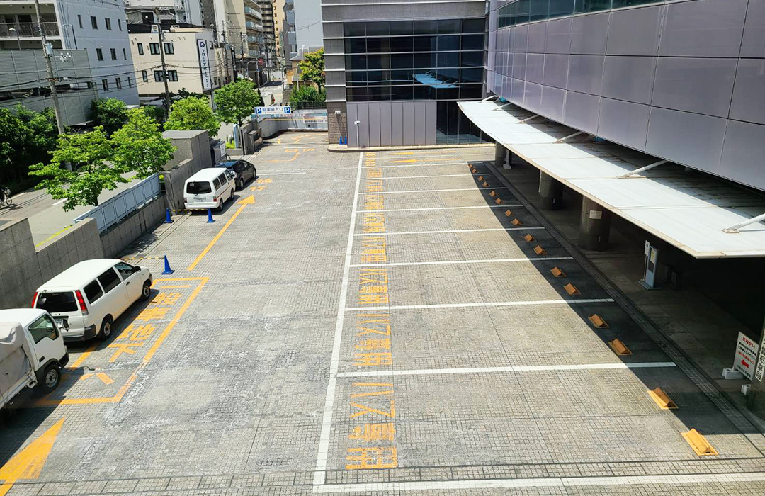大阪市立北斎場／地上駐車場