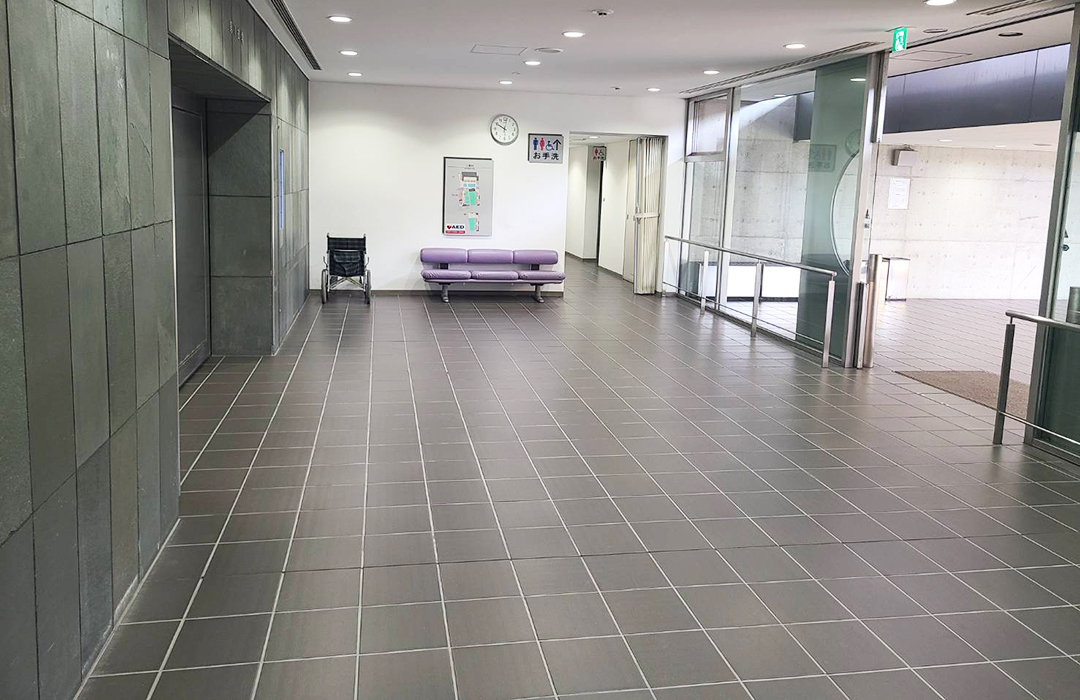 堺市立斎場／式場ロビー