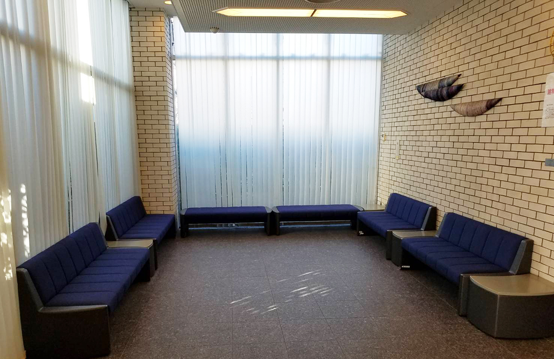 大阪市立鶴見斎場／ロビー