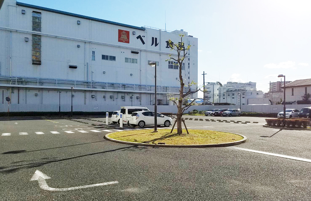 大阪市立鶴見斎場／駐車場