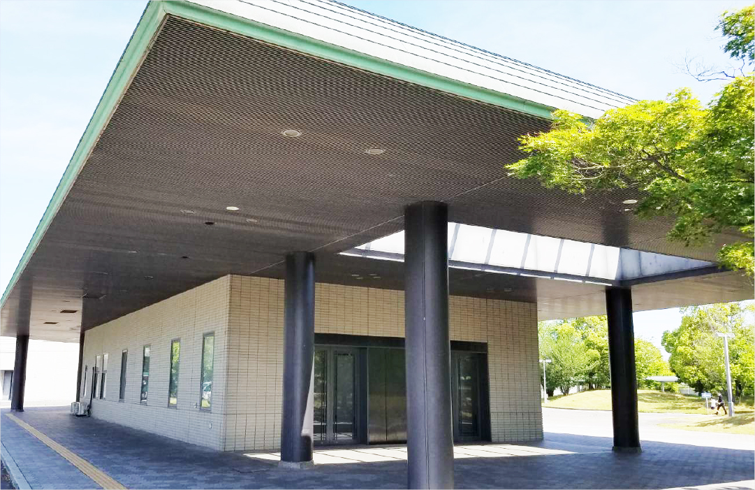 大阪市立瓜破斎場／正面玄関