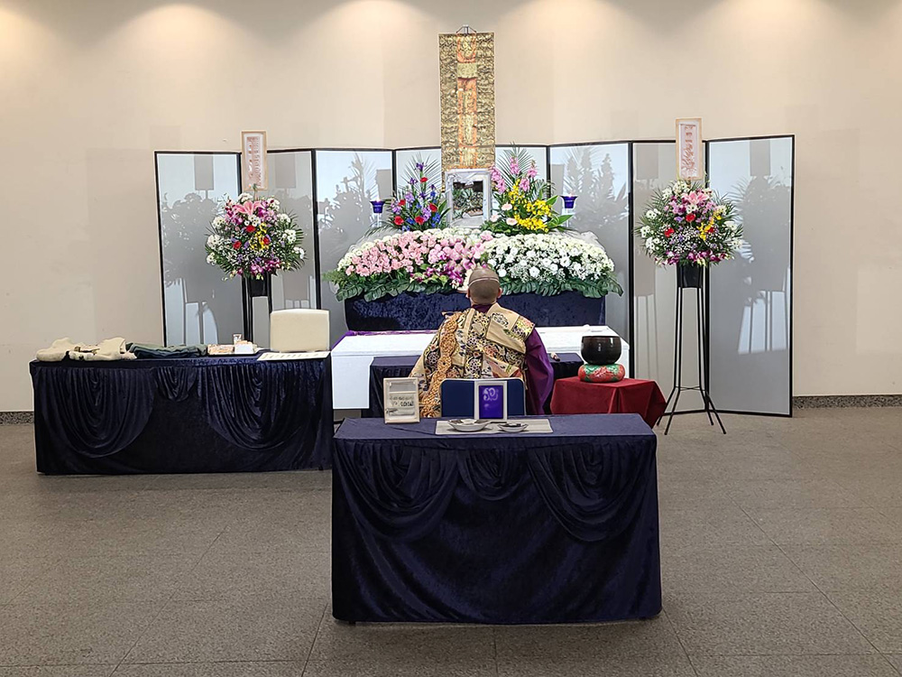 2024年2月04日 大阪市立瓜破斎場 家族葬 親族4名 仏式